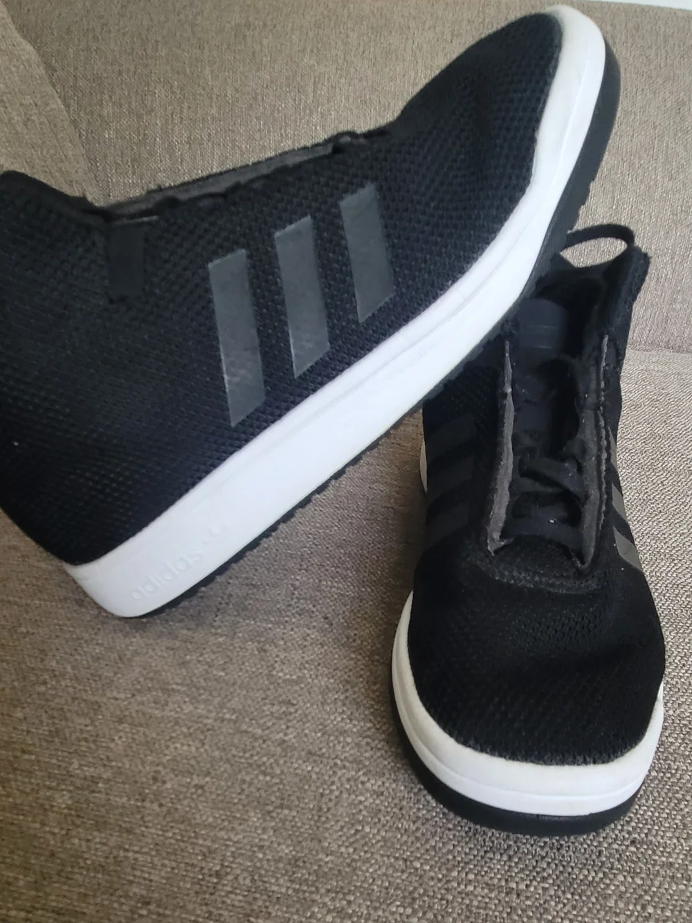 Adidas Originals Veritas Mid Blackout Shoes Size 8